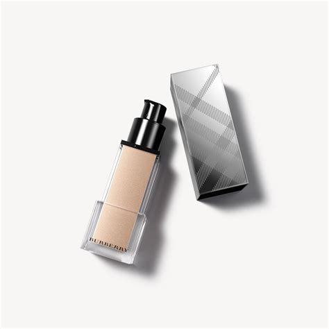 burberry glow luminous fluid base|bright glow foundation Burberry.